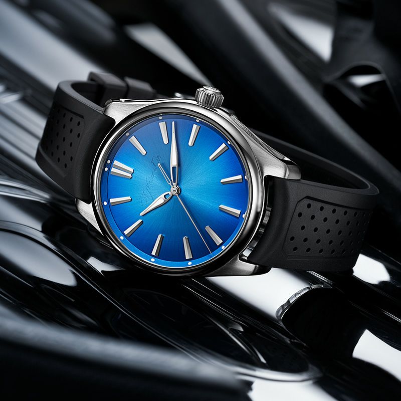 H.Moser ＆ Cie. PIONEER CENTRE SECONDS H.モーザー パイオニア