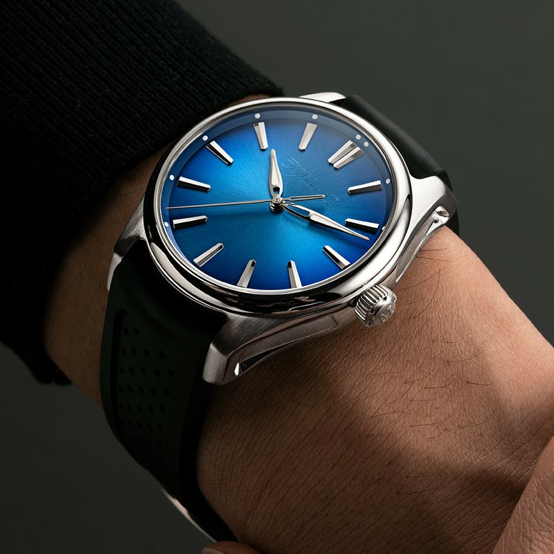 H.Moser ＆ Cie. PIONEER CENTRE SECONDS H.モーザー パイオニア