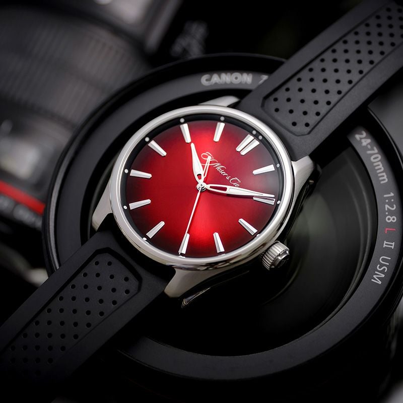 H.Moser ＆ Cie. PIONEER CENTRE SECONDS H.モーザー パイオニア