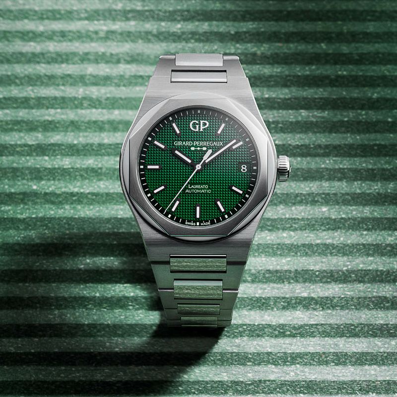 GIRARD-PERREGAUX LAUREATO 42mm ジラール・ペルゴ ロレアート 42mm