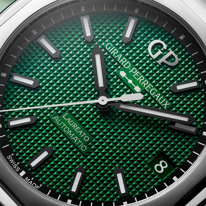 GIRARD-PERREGAUX LAUREATO 42mm ジラール・ペルゴ ロレアート 42mm