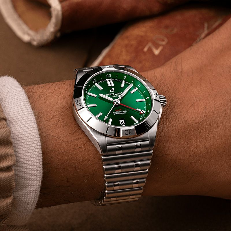 ブライトリング Breitling 腕時計 クロノマット A32398101L1A1 サンレイ  グリーン 文字盤 カレンダー GMT 回転ベゼル SS 自動巻き 【中古】 BREITLING CHRONOMAT AUTOMATIC GMT 40 ブライトリング クロノマット