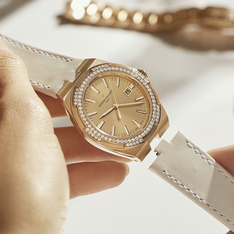 VACHERON CONSTANTIN OVERSEAS AUTOMATIC <br>ヴァシュロン・コンスタンタン オーヴァーシーズ オートマティック <br>4605V/200R-B968