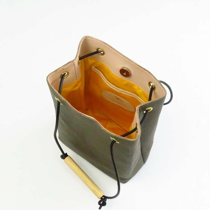 YUICHI TACHIYAMA karuta leather bag curry fango ユウイチタチヤマ カルタ レザー バッグ 鞄 かばん カバン YTYkaruta019