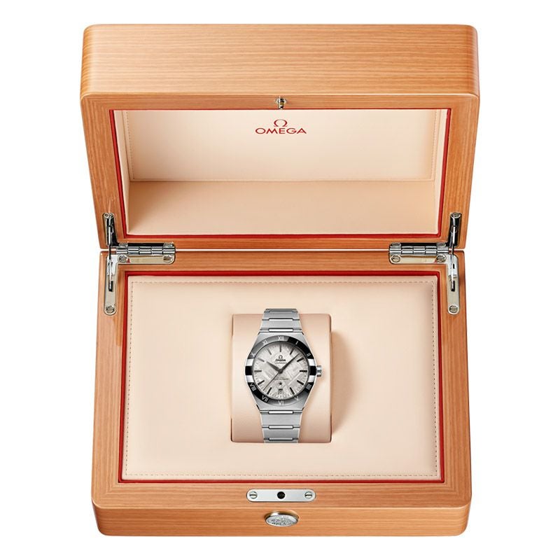 OMEGA オメガ ウォッチ コンステレーション 時計 腕時計
 ステンレススチール SS ネイビー レディース【中古】 オメガの腕時計「コンステレーション」新作、ポリッシュ仕上げベゼルの