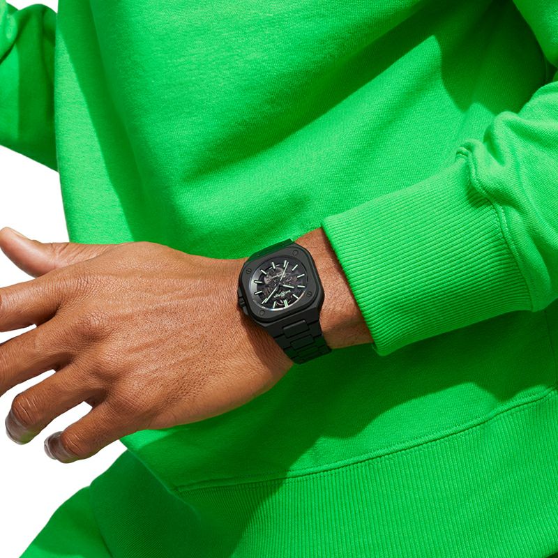 Bell ＆ Ross BR 05 SKELETON BLACK LUM CERAMIC ベル＆ロス BR 05