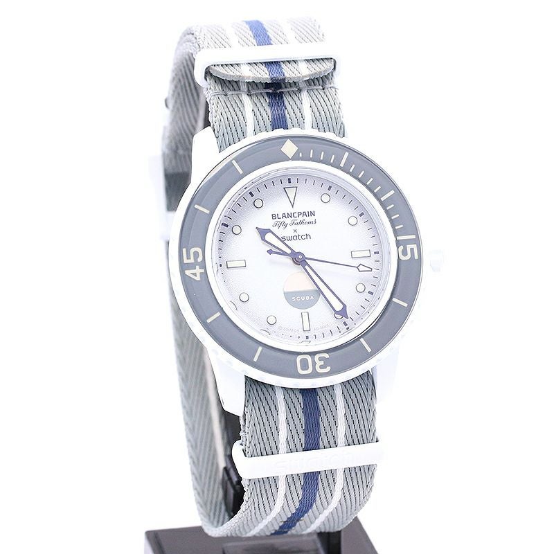 新品同様未使用品。BLANCPAIN × Swatch　フィフティファゾムス　自動巻き　腕時計 即完売必至】名作時計「フィフティ ファゾムス」がスウォッチに