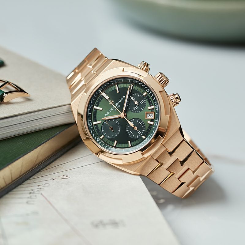 VACHERON CONSTANTIN OVERSEAS CHRONOGRAPH ヴァシュロン・コンスタンタン オーヴァーシーズ・クロノグラフ 5520V/210R-B966