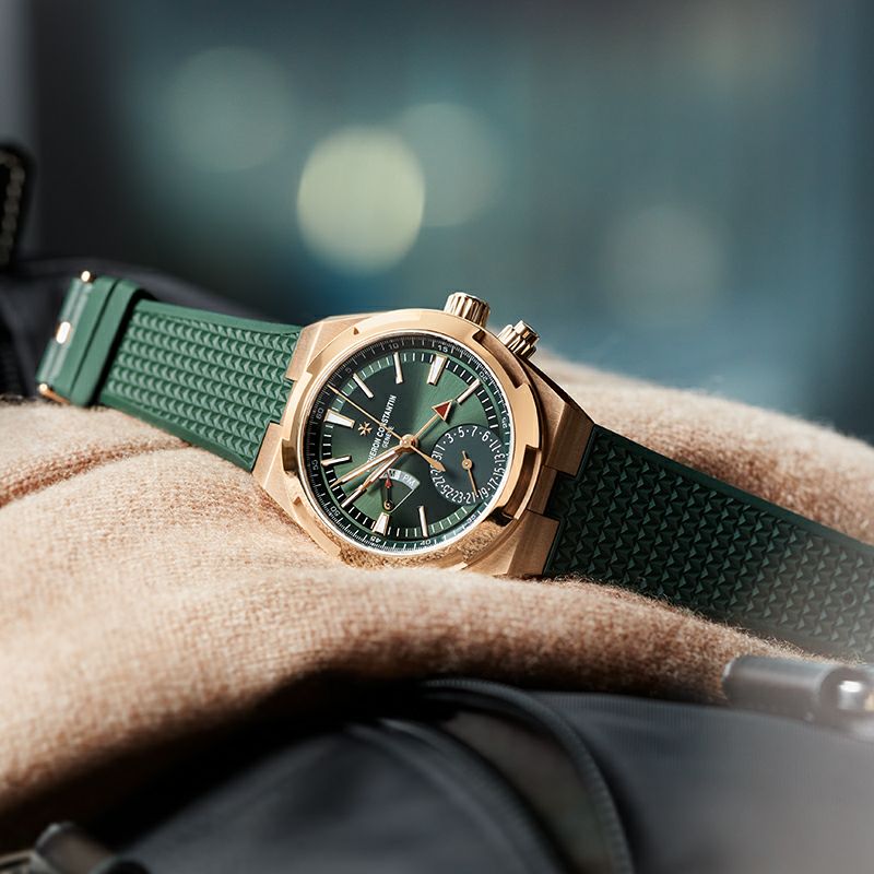 VACHERON CONSTANTIN OVERSEAS DUAL TIME ヴァシュロン・コンスタンタン オーヴァーシーズ・デュアルタイム 7920V/210R-B965