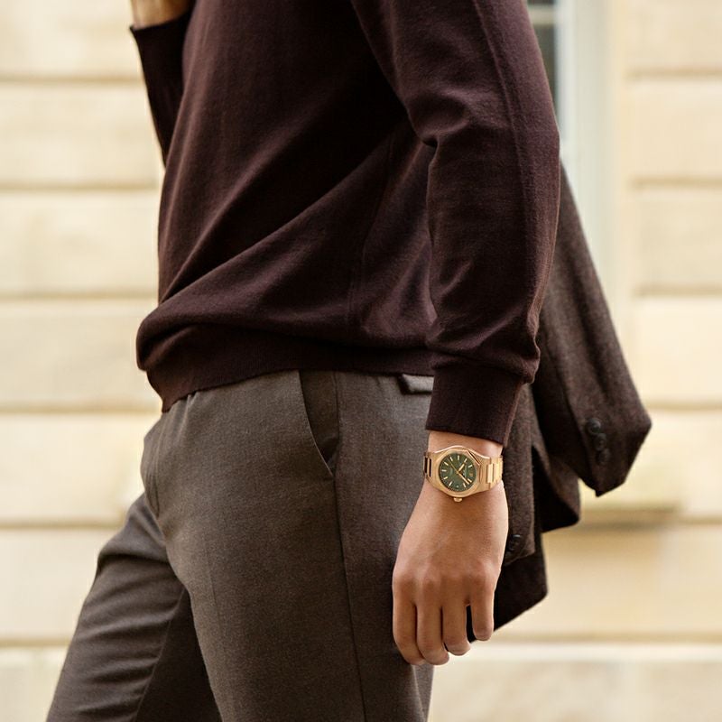GIRARD-PERREGAUX LAUREATO 42 MM ジラール・ペルゴ ロレアート 42 MM