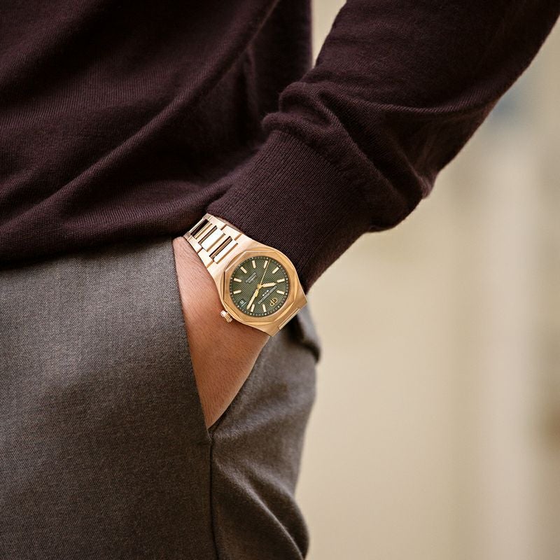 GIRARD-PERREGAUX LAUREATO 42 MM ジラール・ペルゴ ロレアート 42 MM