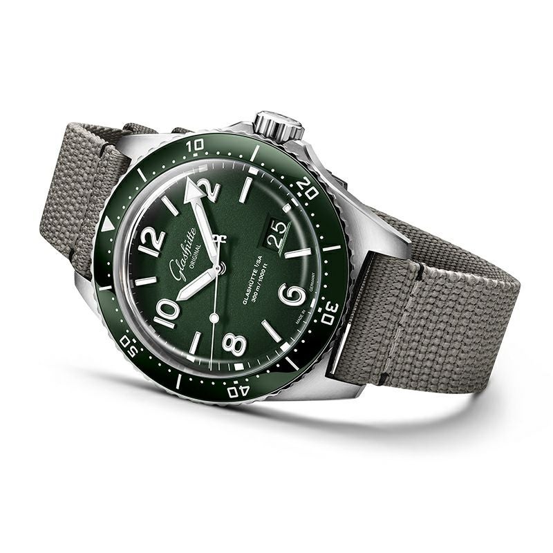 GLASHUTTE ORIGINAL SeaQ Panorama Date グラスヒュッテ・オリジナル シーキュー パノラマデイト 1-36-13-07-83-34