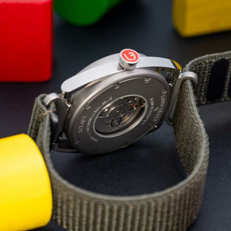 新品1.8万　avoca クラシックスルー　アイルランド　ラムウール100% アイラモルトウイスキーの樽で4年7か月熟成させた、貴重な沖縄県・伊