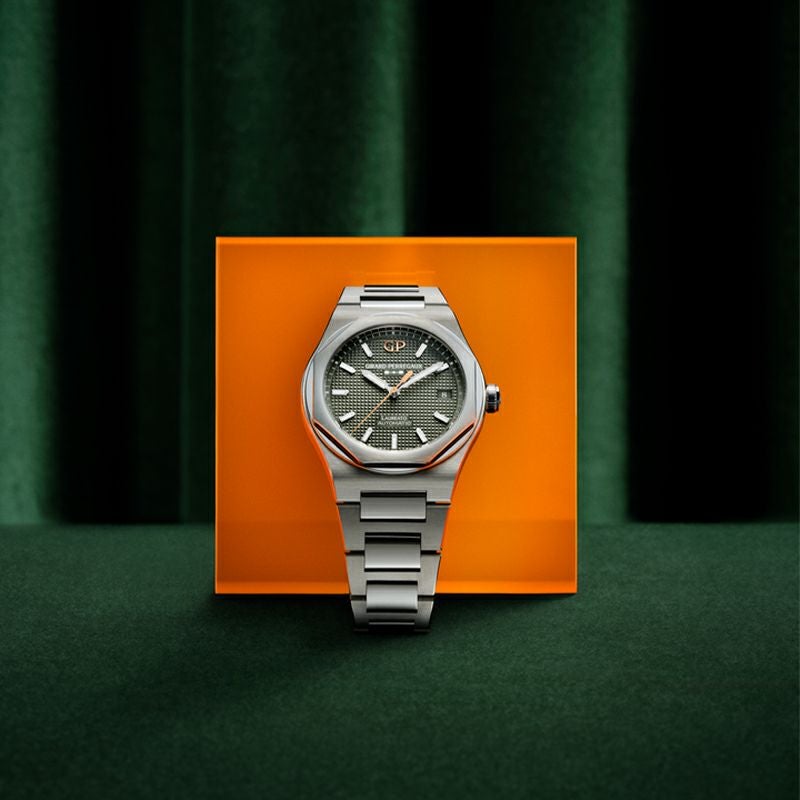 GIRARD-PERREGAUX LAUREATO 38mm SAGE GREEN ジラール・ペルゴ