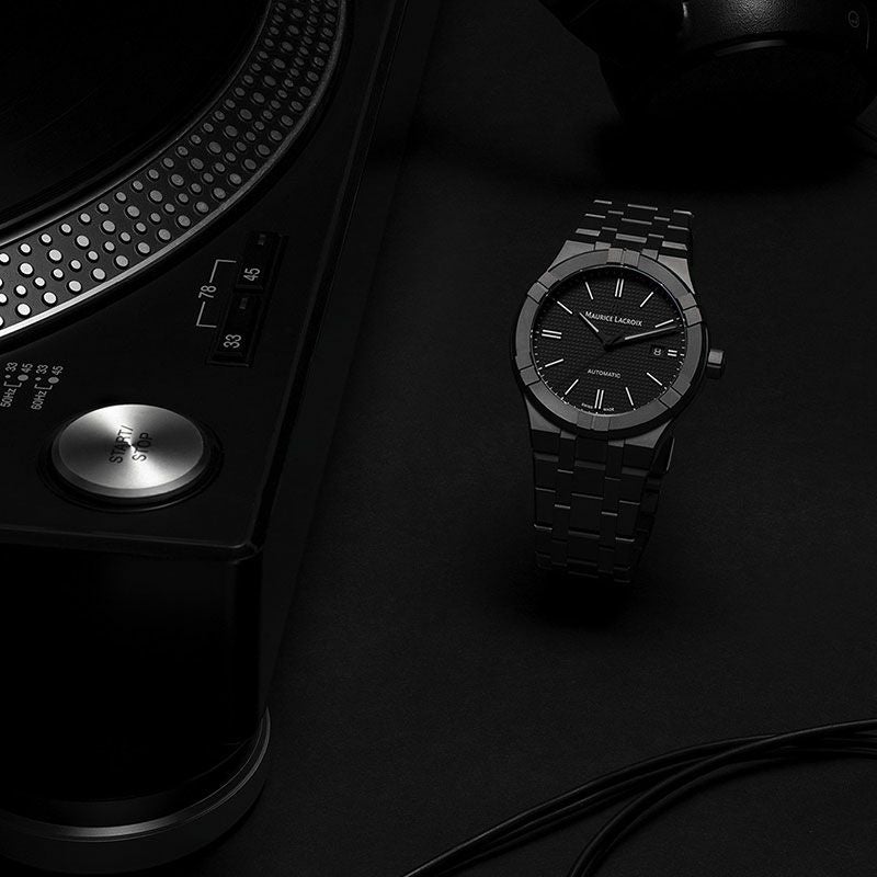 MAURICE LACROIX AIKON AUTOMATIC CERAMIC 42MM モーリス・ラクロア 
