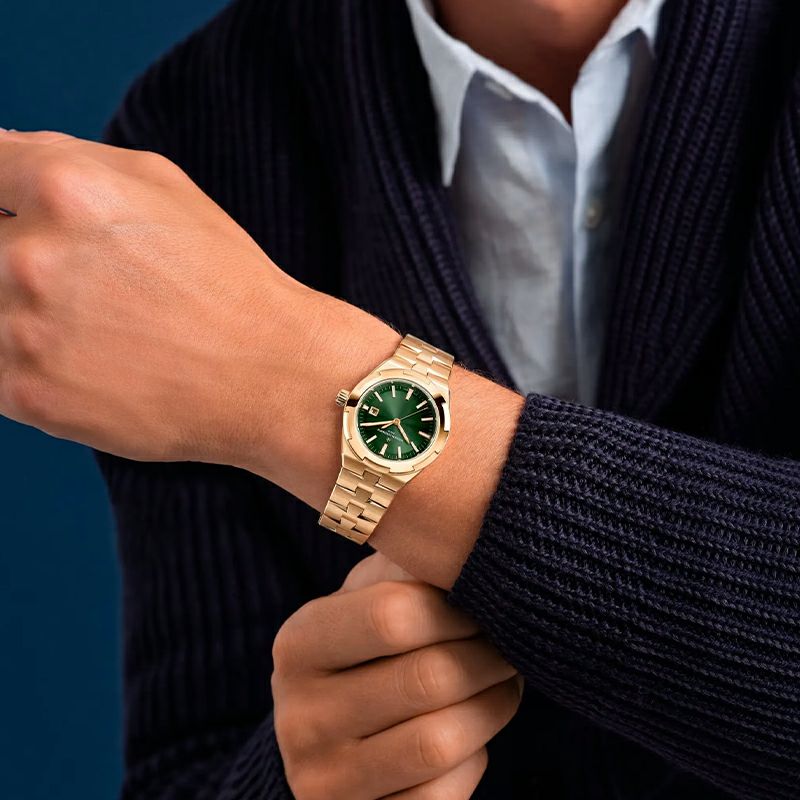 VACHERON CONSTANTIN OVERSEAS AUTOMATIC ヴァシュロン・コンスタンタン オーヴァーシーズ・オートマティック 4600V/200R-H134