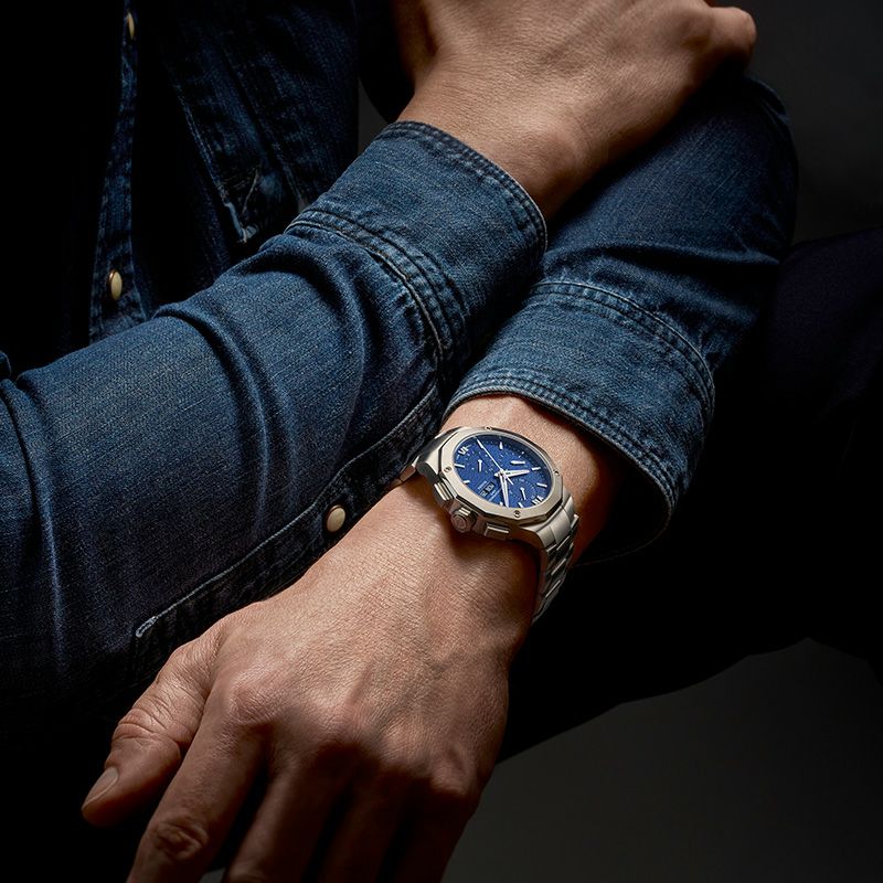 BAUME＆MERCIER Riviera Chronograph Blue Day-Date - 41mm M0A10826