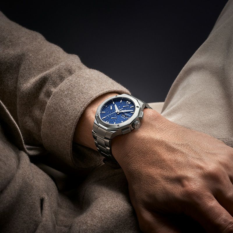 BAUME＆MERCIER Riviera Chronograph Blue Day-Date - 41mm M0A10826
