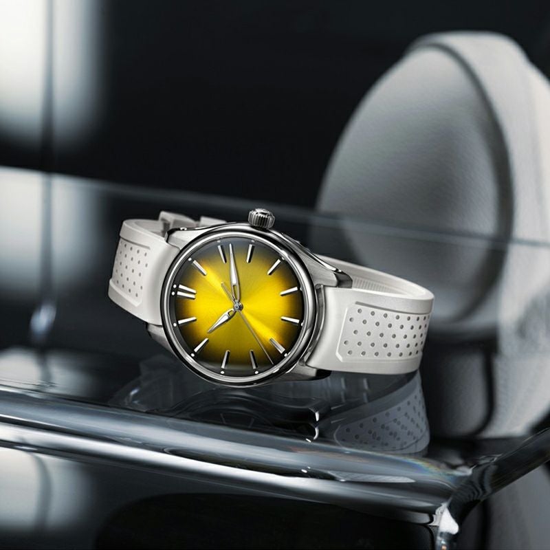 H.Moser ＆ Cie. <br>Pioneer Centre Seconds Sunny-Side Up <br>H.モーザー <br>パイオニア・センターセコンド サニーサイドアップ <br>3201-1200