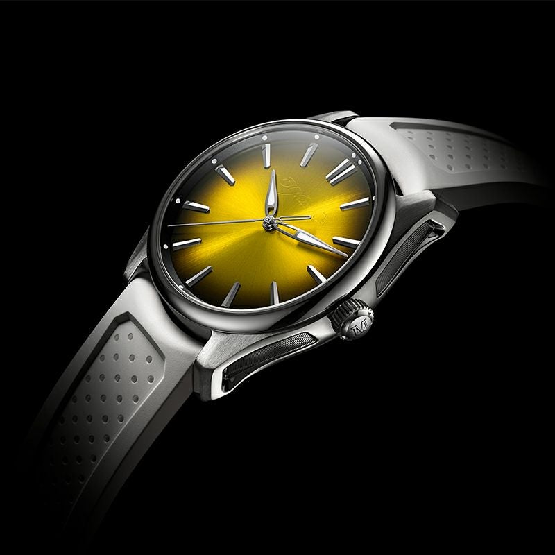 H.Moser ＆ Cie. Pioneer Centre Seconds Sunny-Side Up H.モーザー